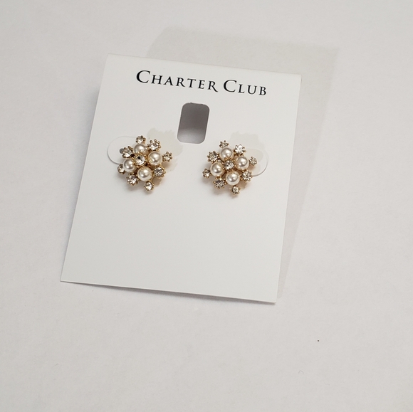 Charter Club, NWT, Gold tone, pearl clear rhinestone cluster pierced earrings - Picture 2 of 10